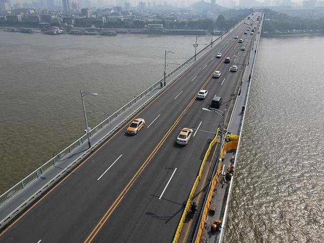 �Ͼ��o�ھW�r��